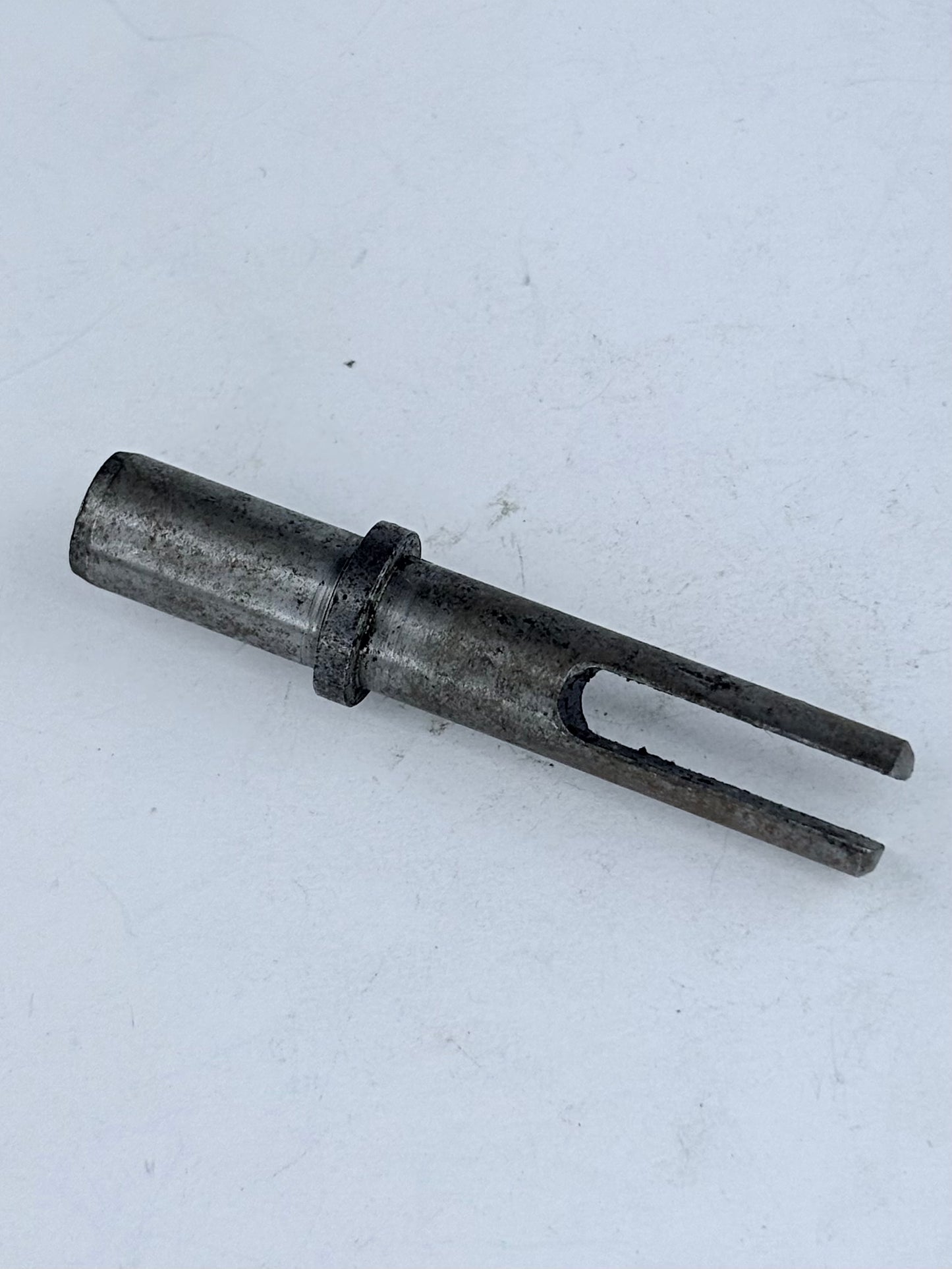 70-5976 - ABUTMENT - PRIMARY CHAIN TENSIONER
