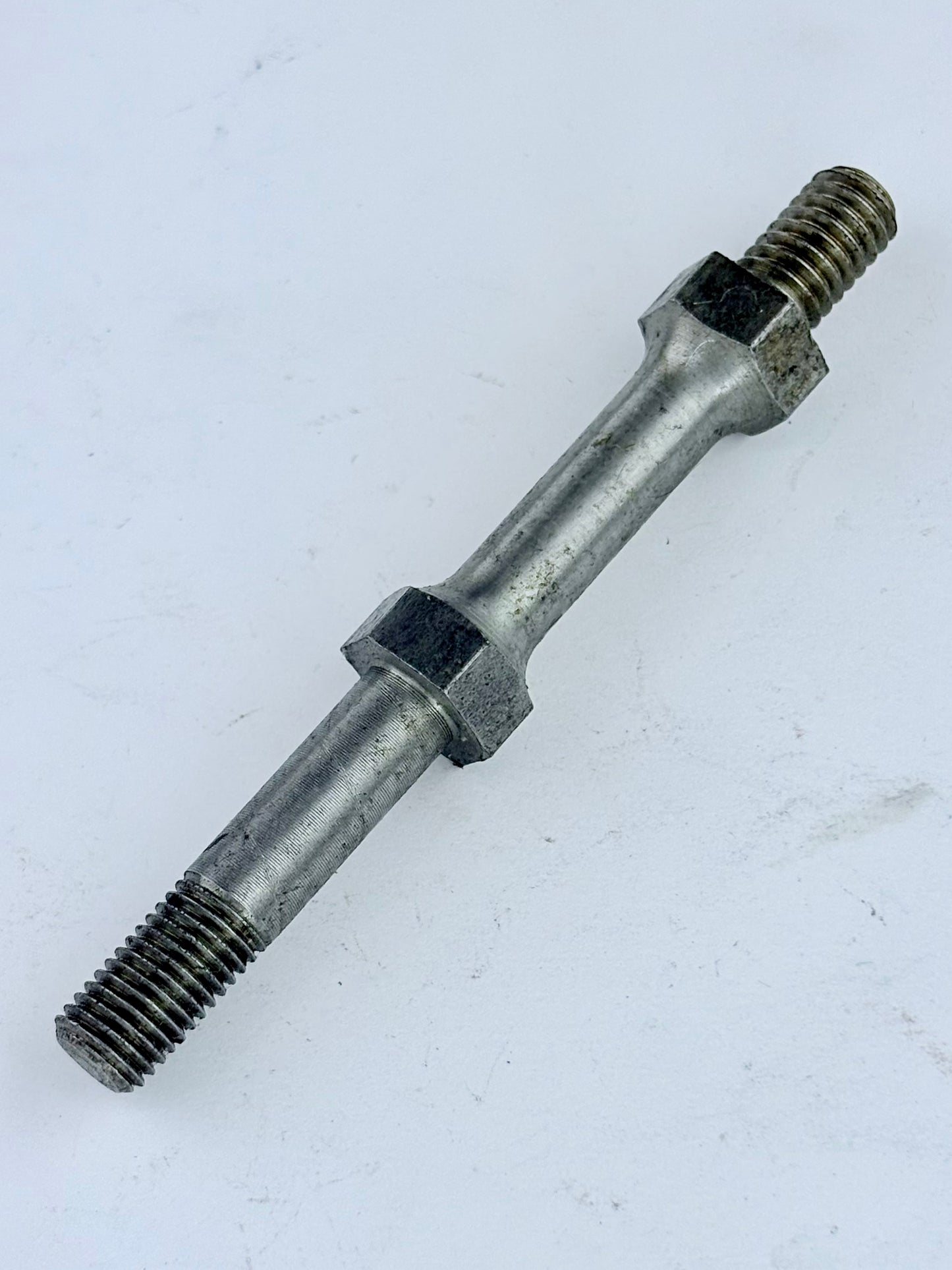 70-6522 - STUD - ALTERNATOR - T150 T160