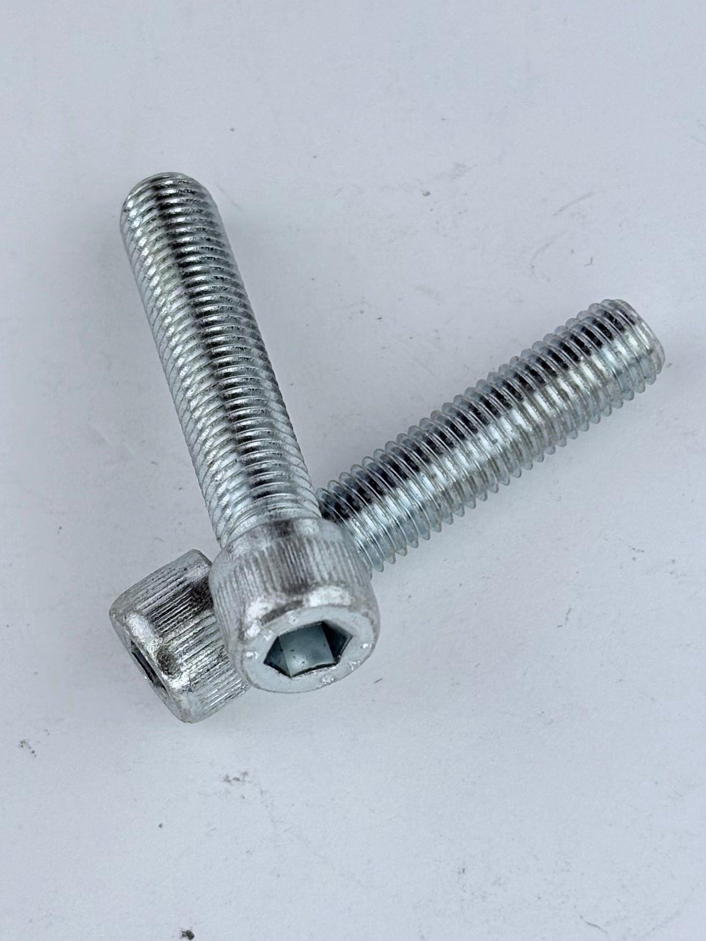 14-1022 - SCREW - 5/16"-24 X 1 1/2" - ALLEN
