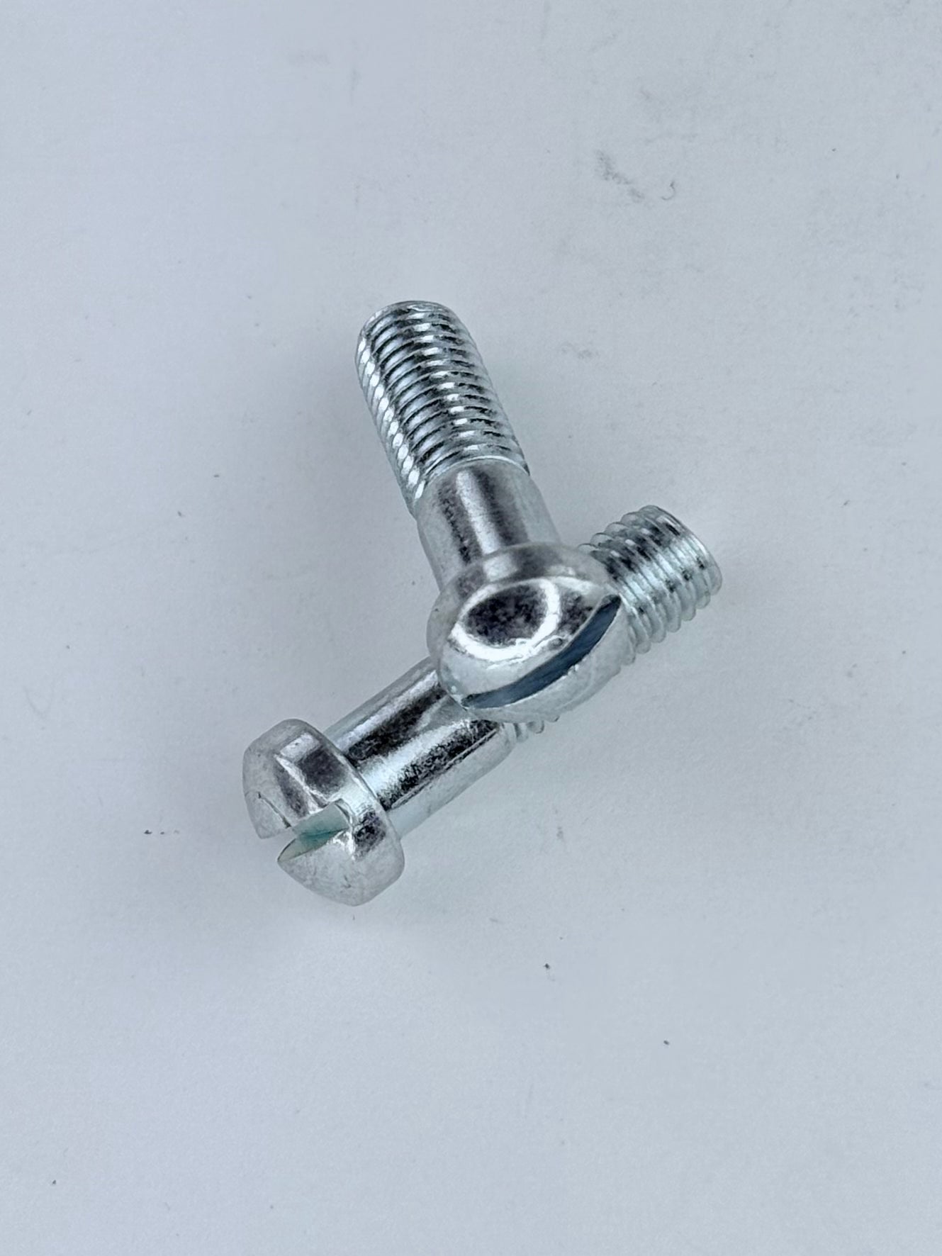 18/084 - SCREW - AMAL DUAL THROTTLE