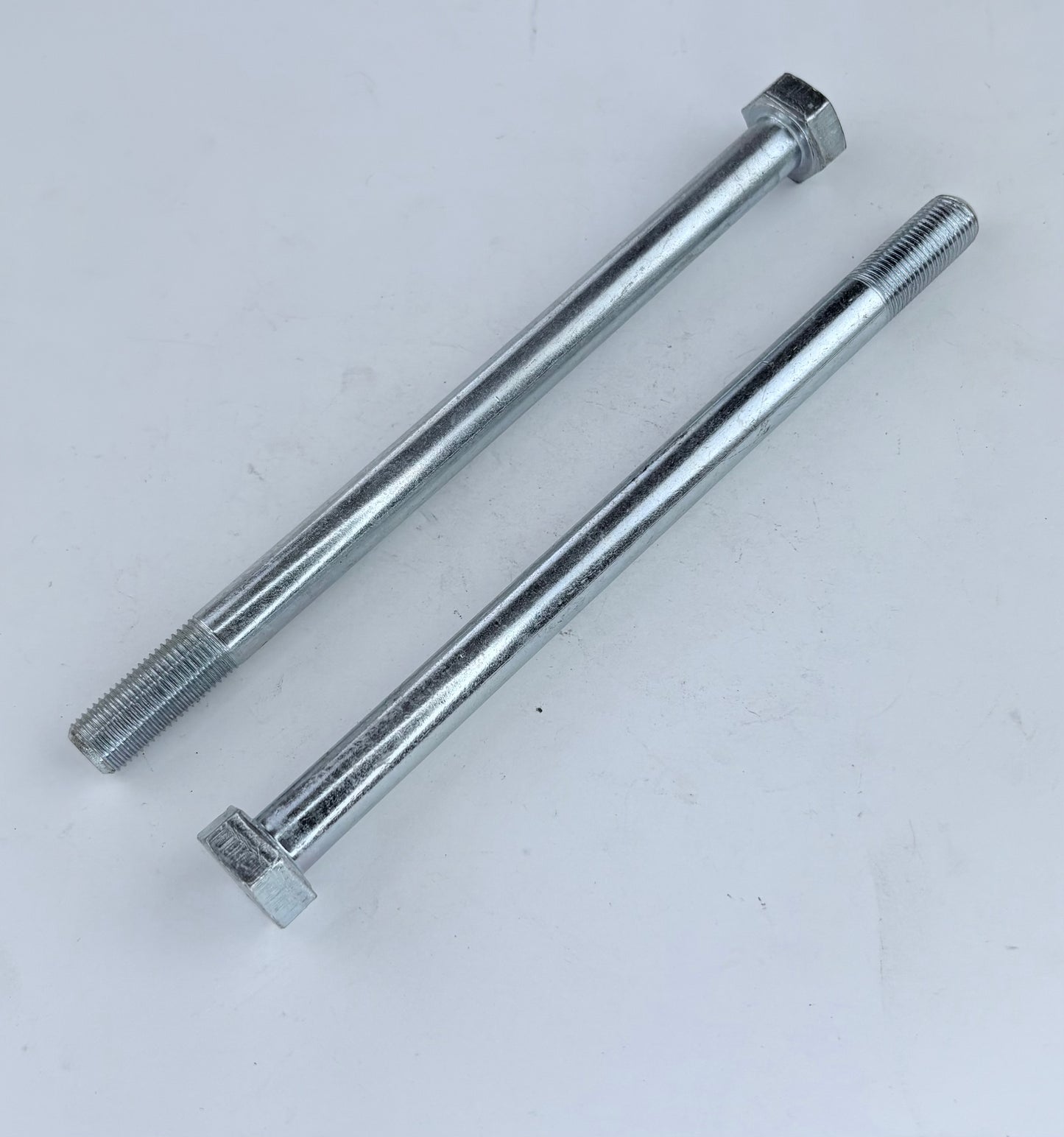 70-3794 - CYLINDER HEAD BOLT - C RANGE 500