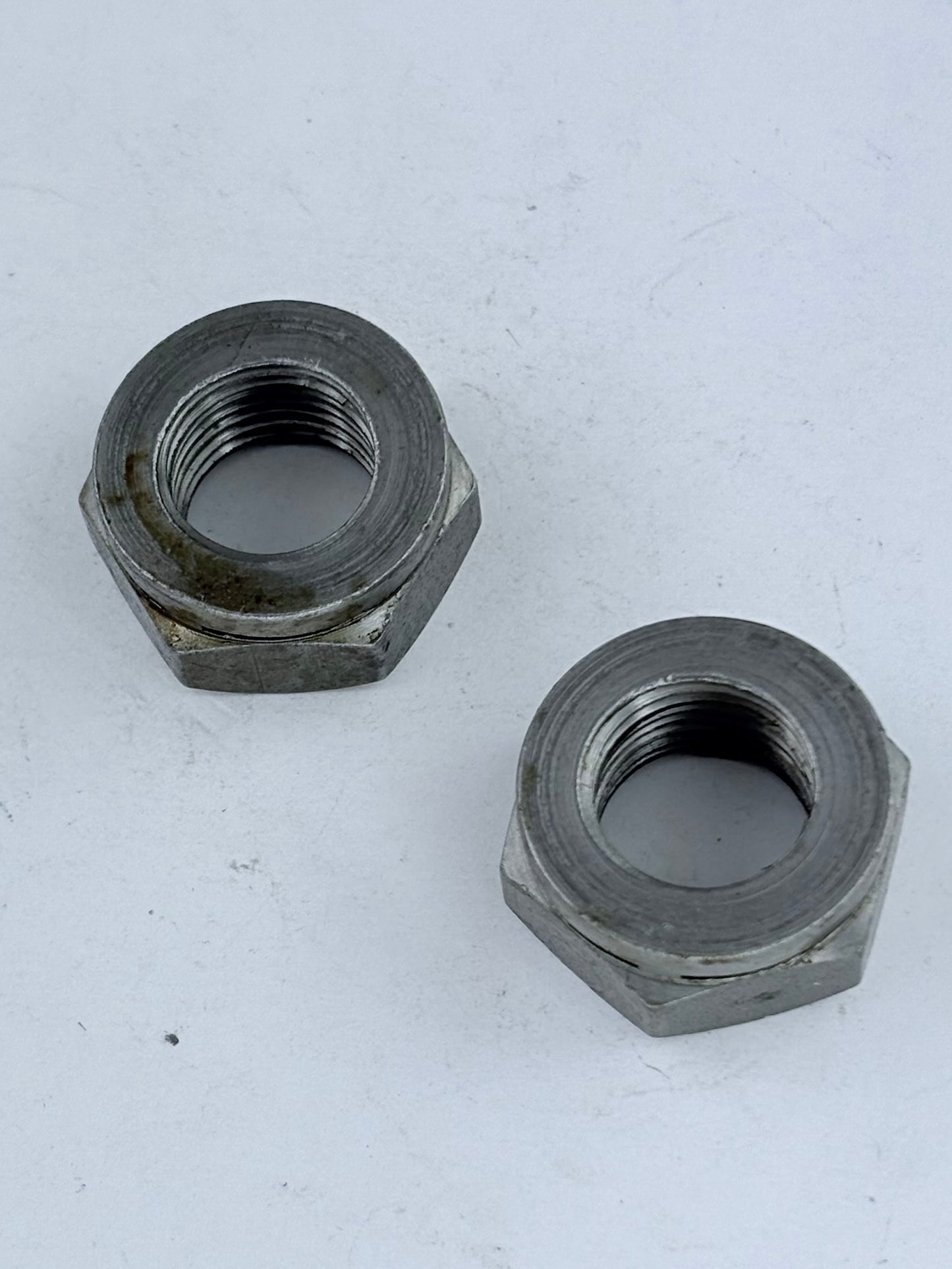 21-0586 - NUT - 9/16"-18 - CLUTCH CENTER - TRIUMPH 1968 ON