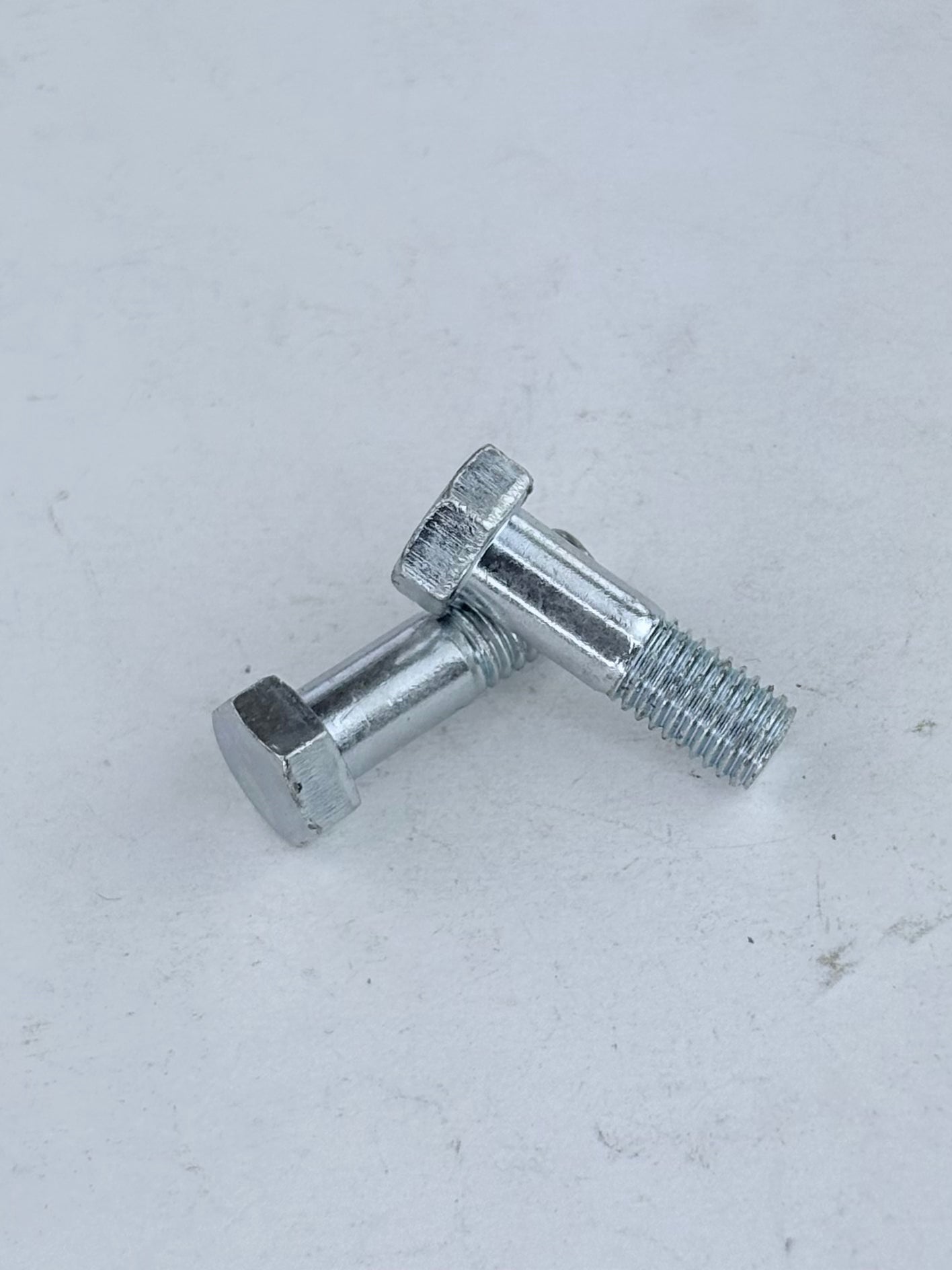 37-1500 - BOLT - 1/4-26 x 13/16"- 500/650