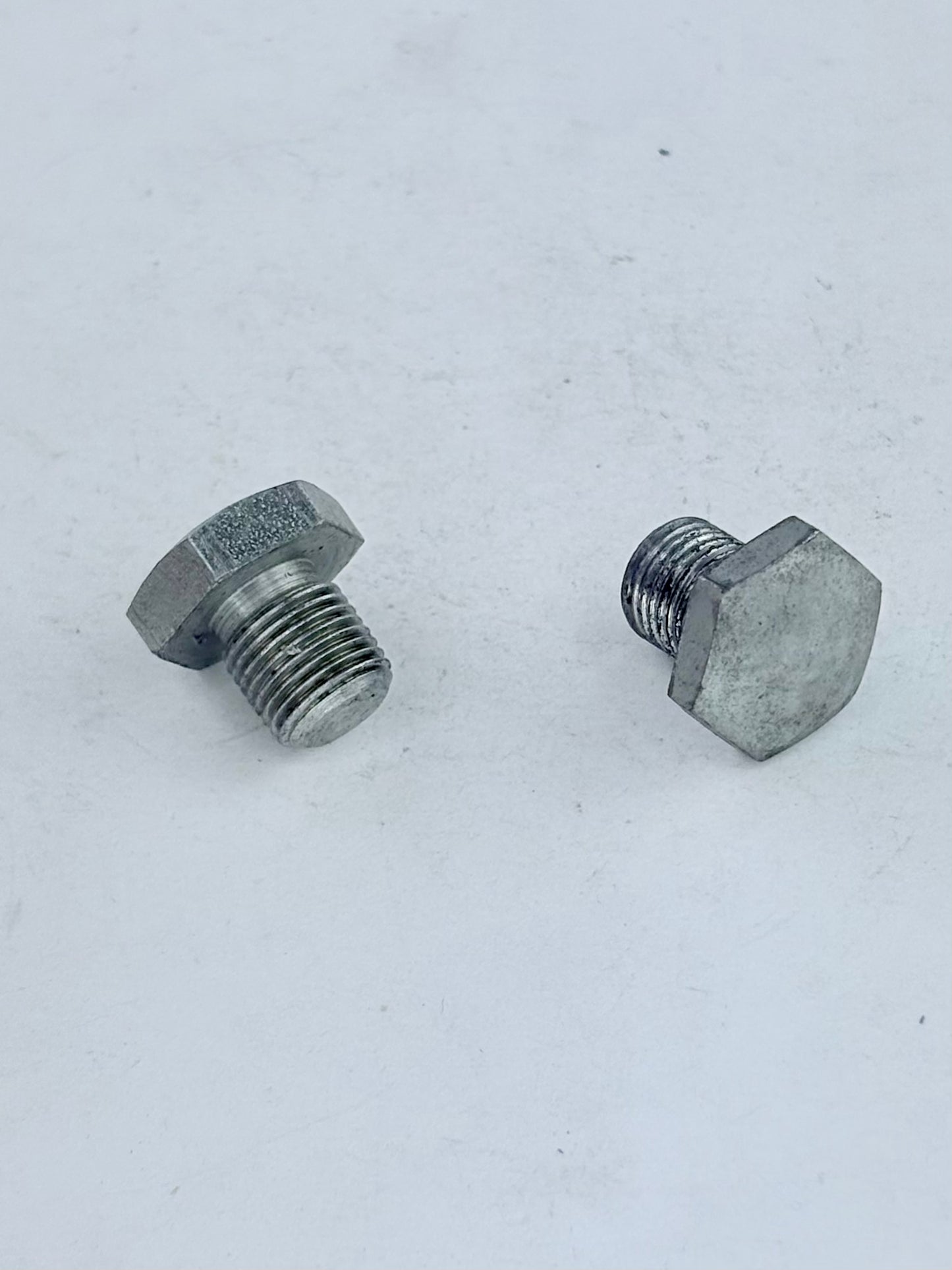 82-5343 - PLUG - OIL TANK DRAIN - 3/8-26