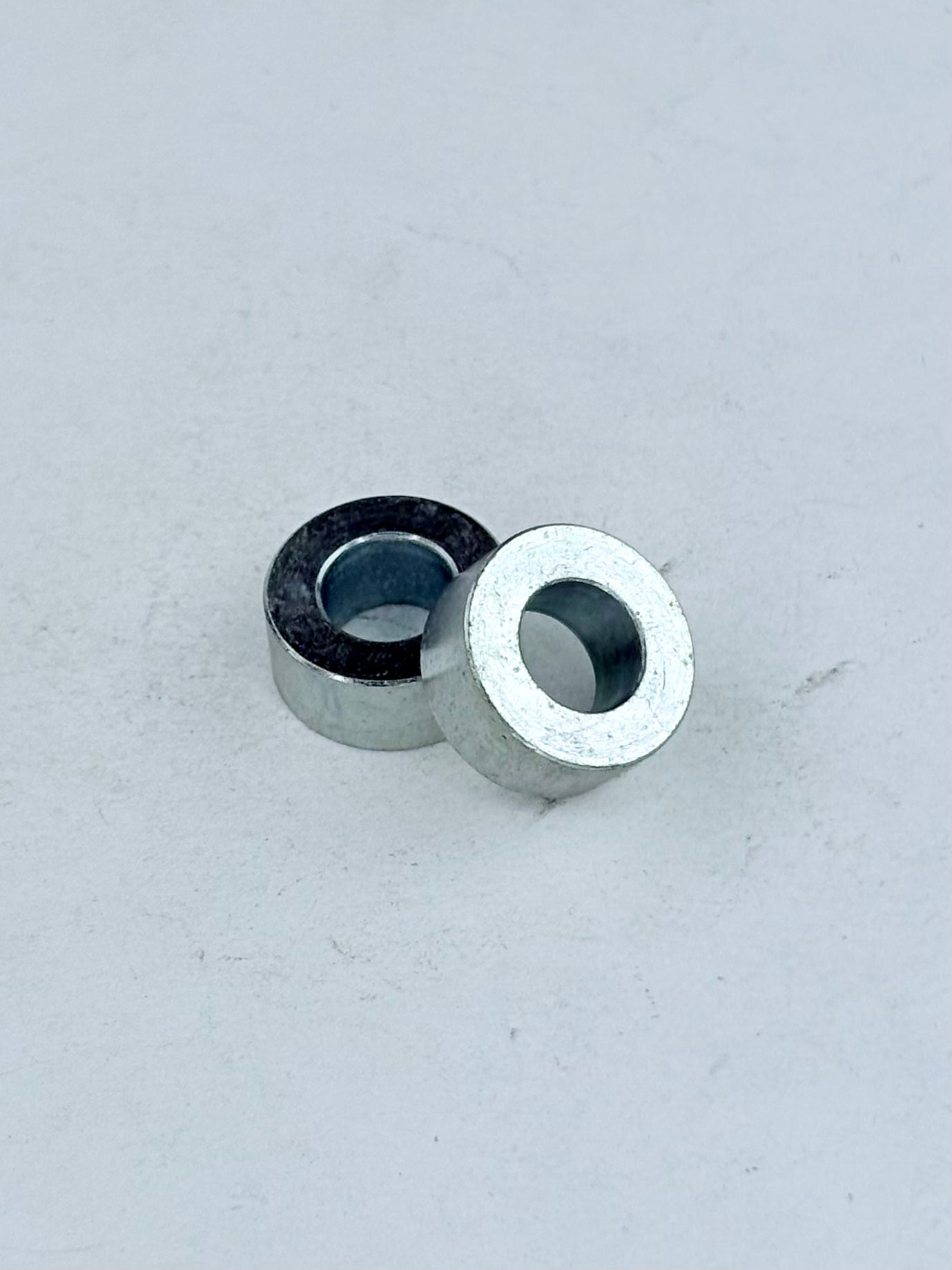 82-3069 - DISTANCE PIECE - TOP MOTOR MOUNTS