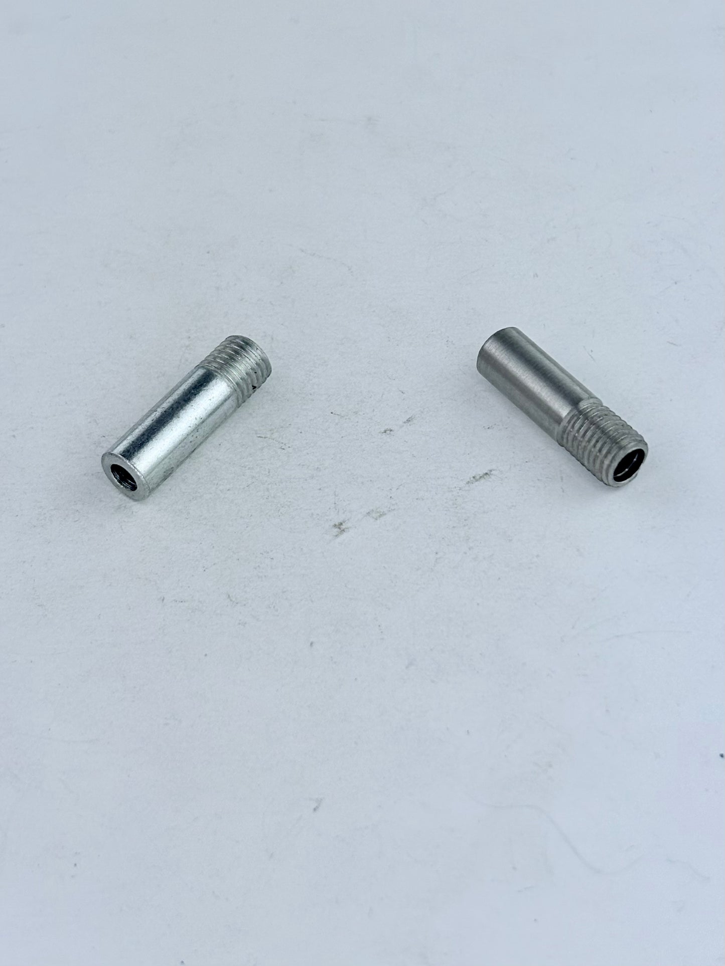 70-6916 - CONNECTOR - CARB BALANCE PIPE - TRIUMPH 650