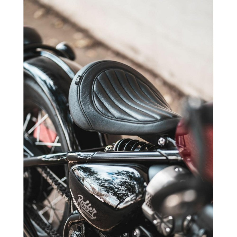 Motone King Cobra Seat - Vertical Ribs - Triumph Bobber