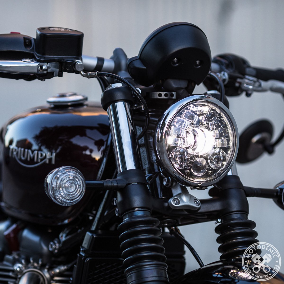 LED Headlight for Triumph Bobber