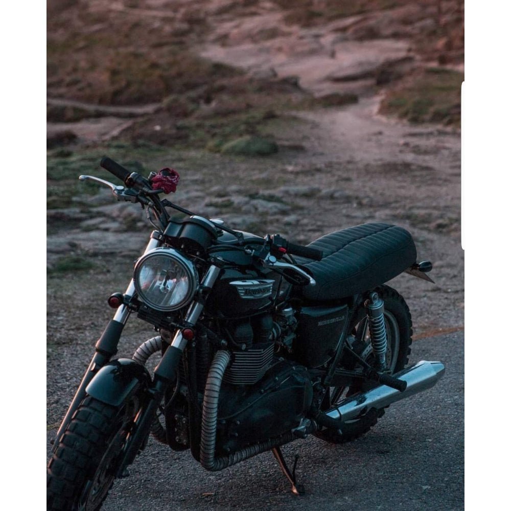 Motone Bonneville Dual Seat - Rattlesnake Tail - Black