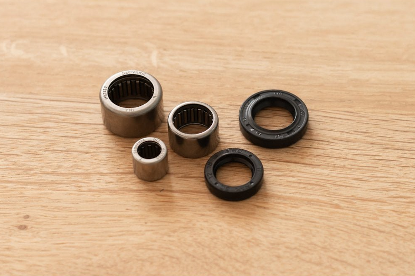 Motone Clutch side engine casing bearing/Seal Kit LC