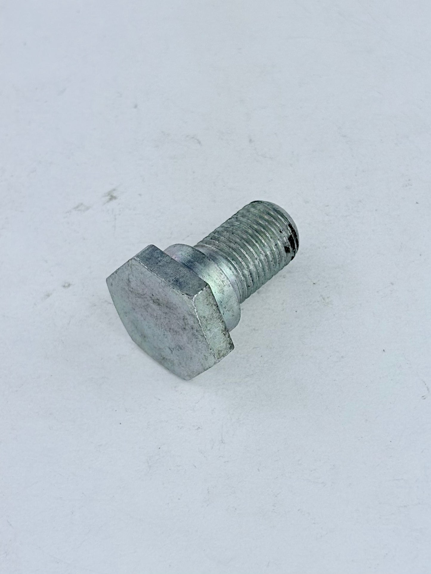 21-7004 - BOLT - SHOULDERED - TORQUE STAY TO SWINGARM