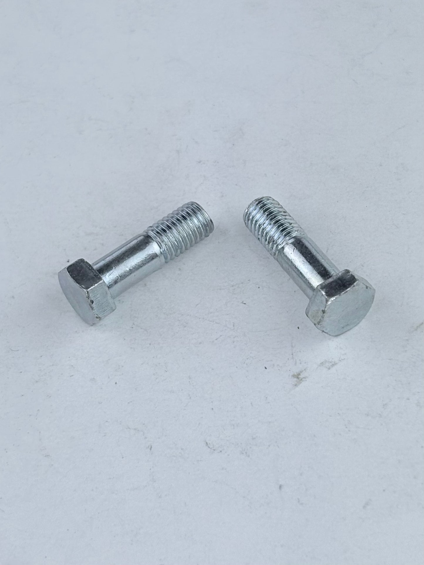 37-1500 - BOLT - 1/4-26 x 13/16"- 500/650