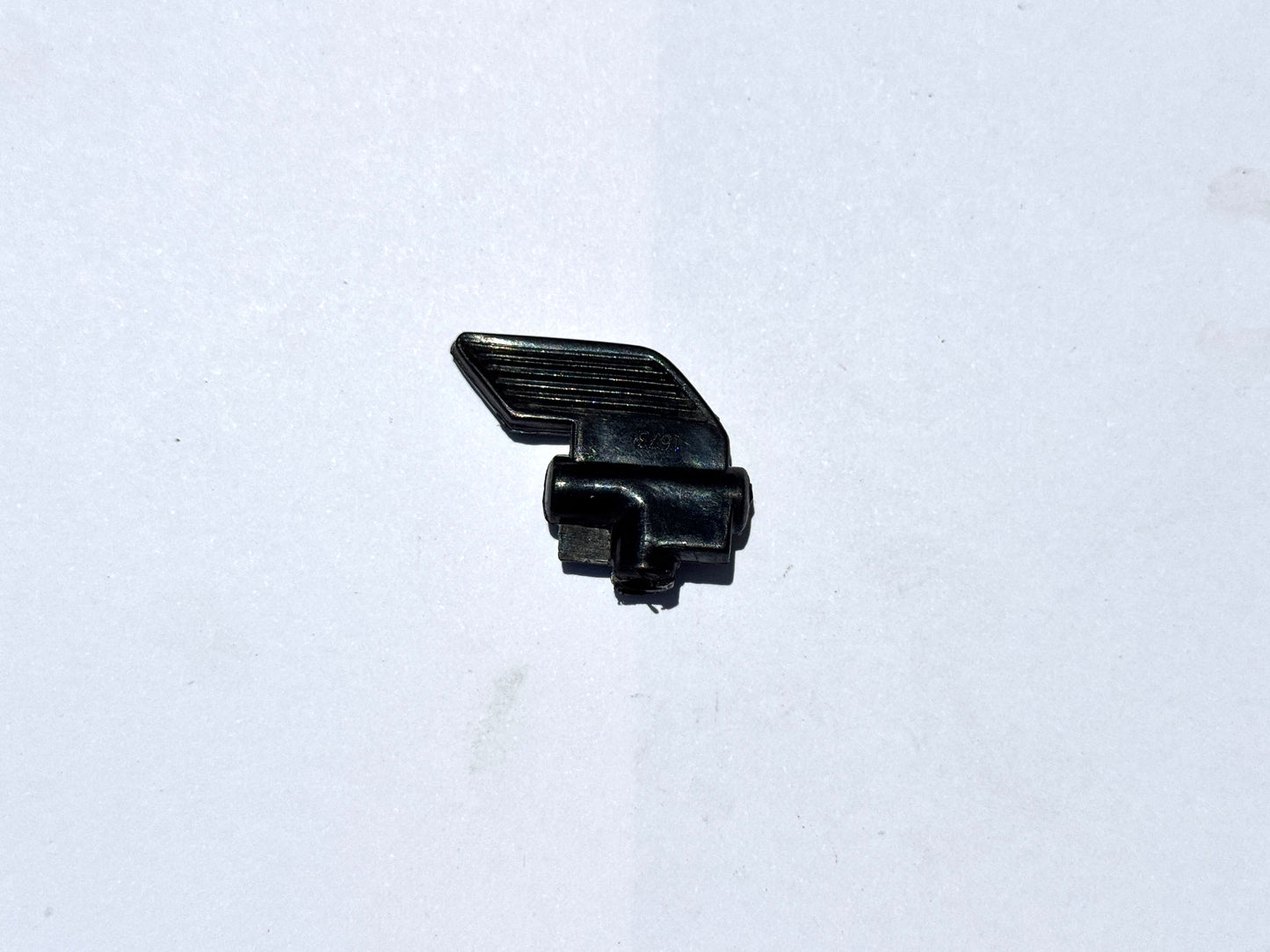 39895 - LEVER - SWITCH - BLACK - WING (2 WAY)