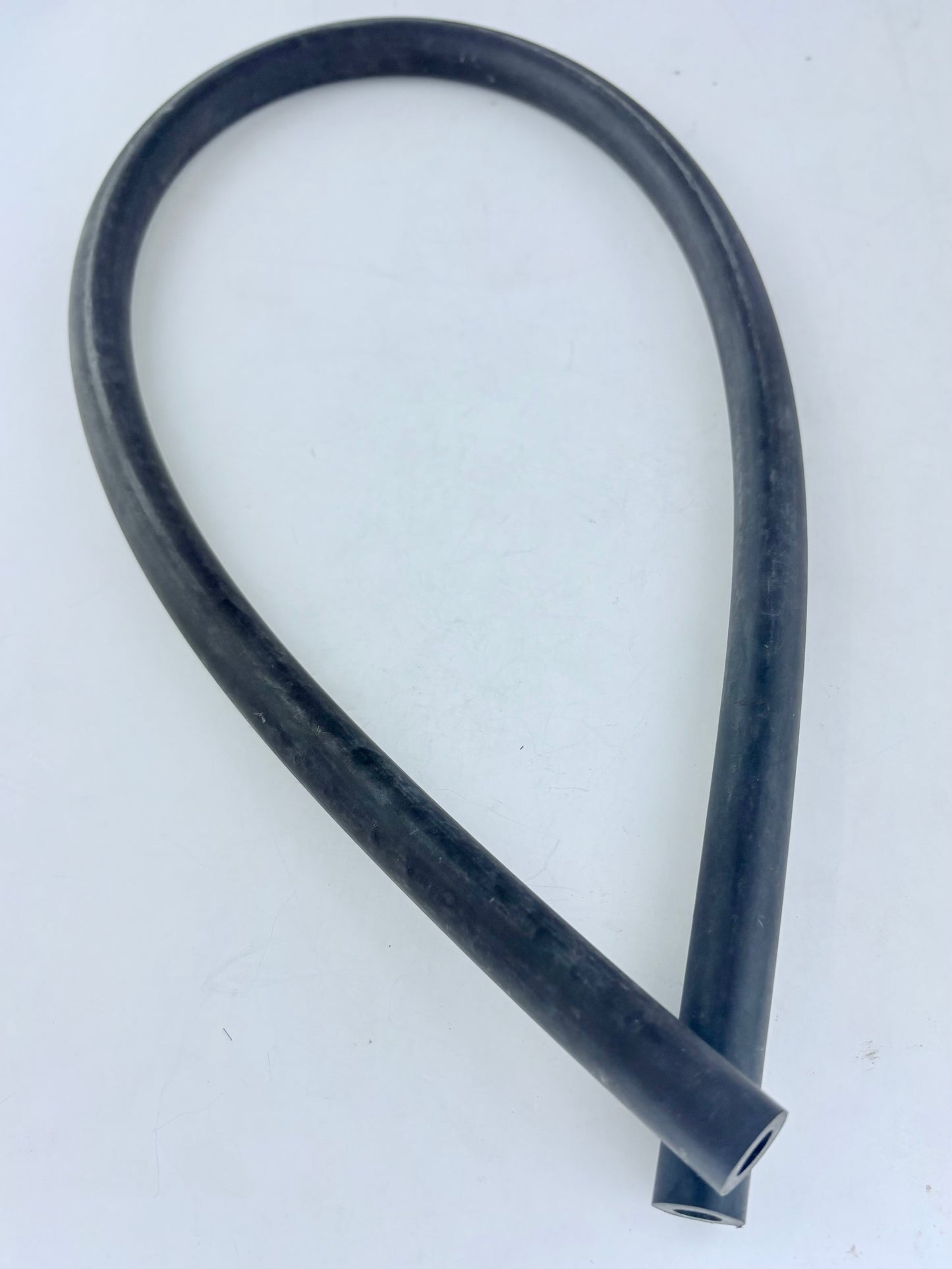60-4409 - BRAKE HOSE - RESERVOIR TO MASTER CYLINDER