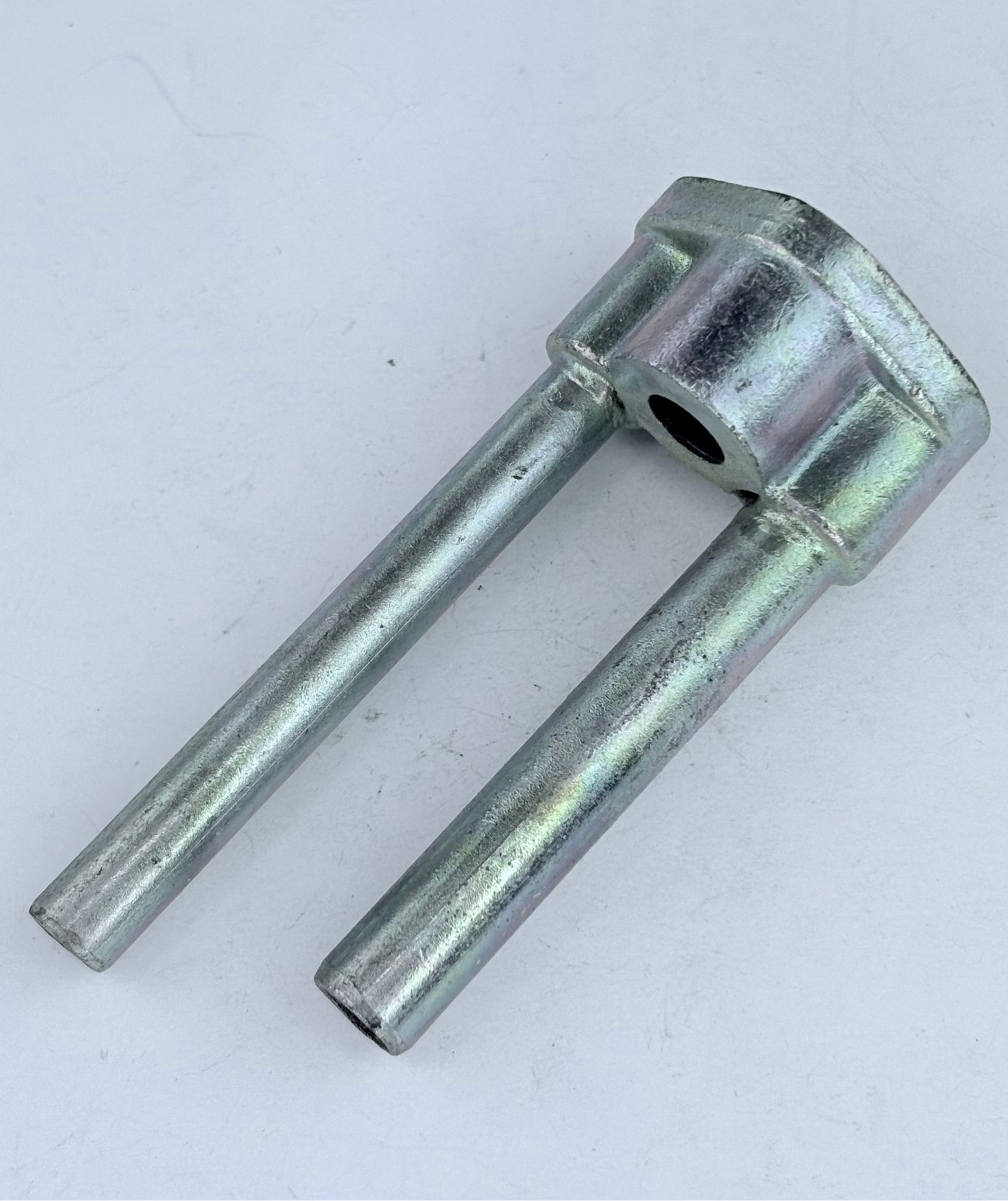 71-7013 - OIL JUNCTION BLOCK - T140/TR7
