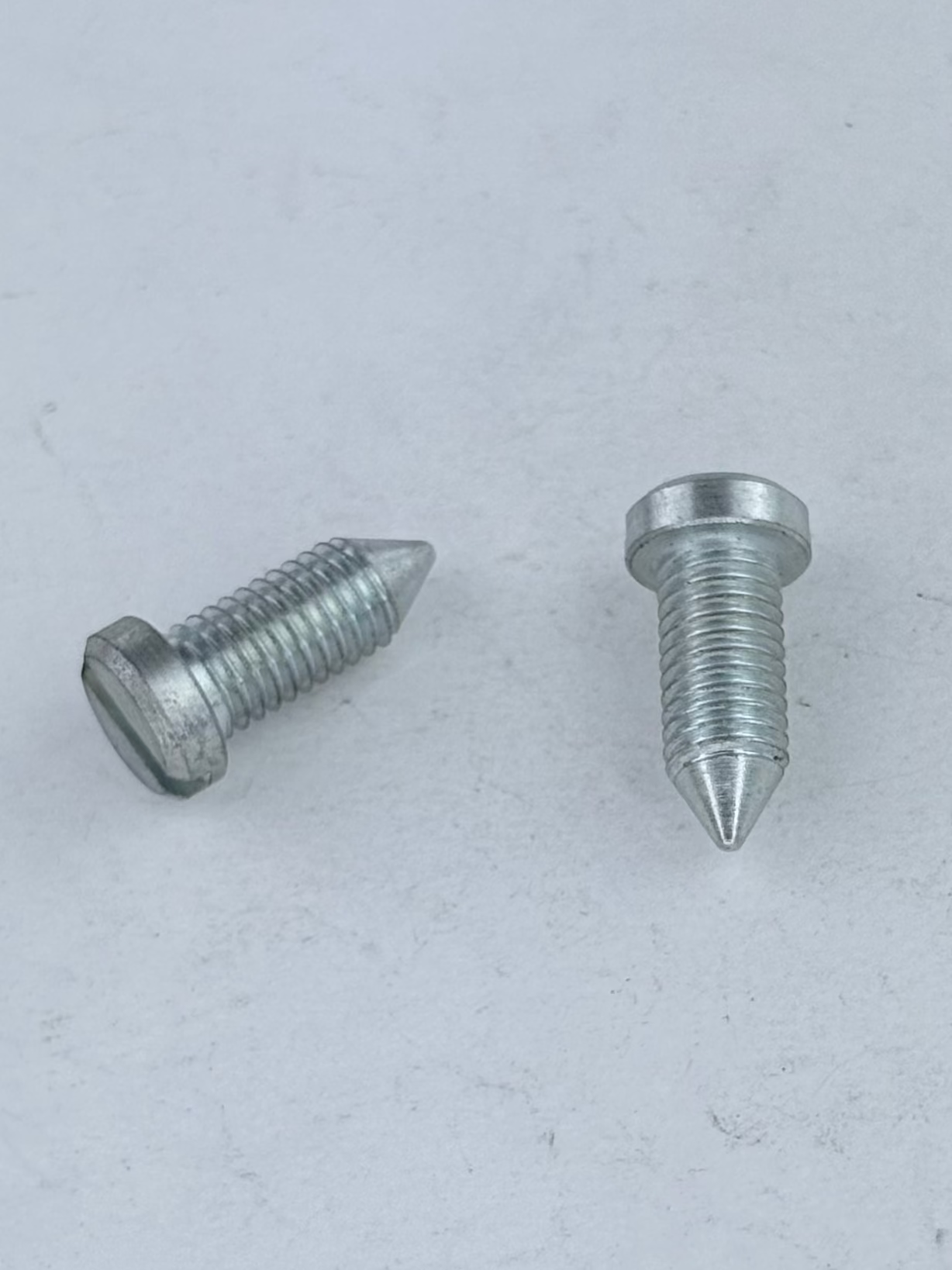 82-1953 - SCREW - 1/4-26 - KNEE PAD