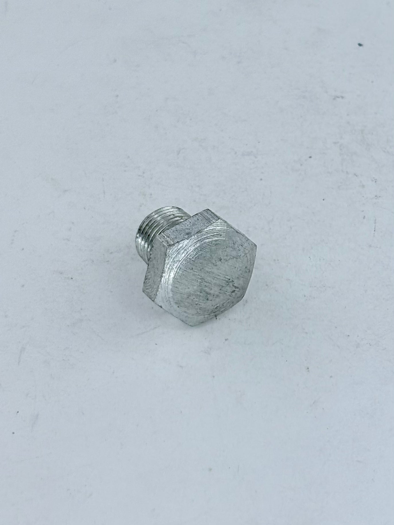 82-5343 - PLUG - OIL TANK DRAIN - 3/8-26