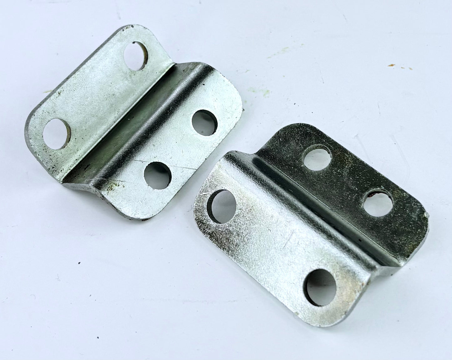83-1533 - BRACKET - FRAME TO COIL
