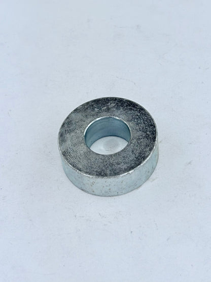 83-2689 - DISTANCE PIECE - L/H SWINGARM - OIF