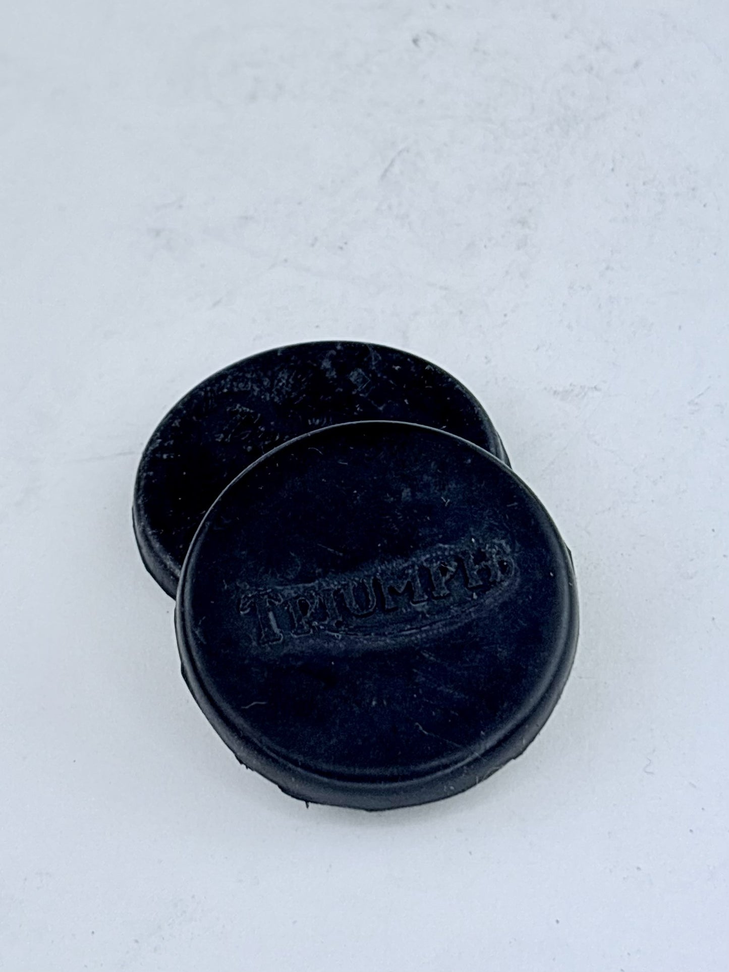 97-1466 - RUBBER GROMMET - TRIUMPH LOGO  - CUB