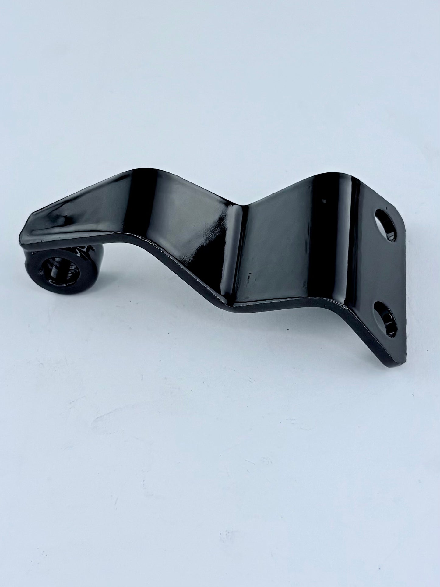 82-8026 - TWINSEAT HINGE - FRONT - 1968 / 70