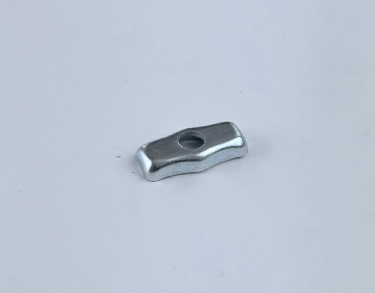 37-1015 - TRIUMPH CHAIN ADJUSTER END PLATE - SWING ARM