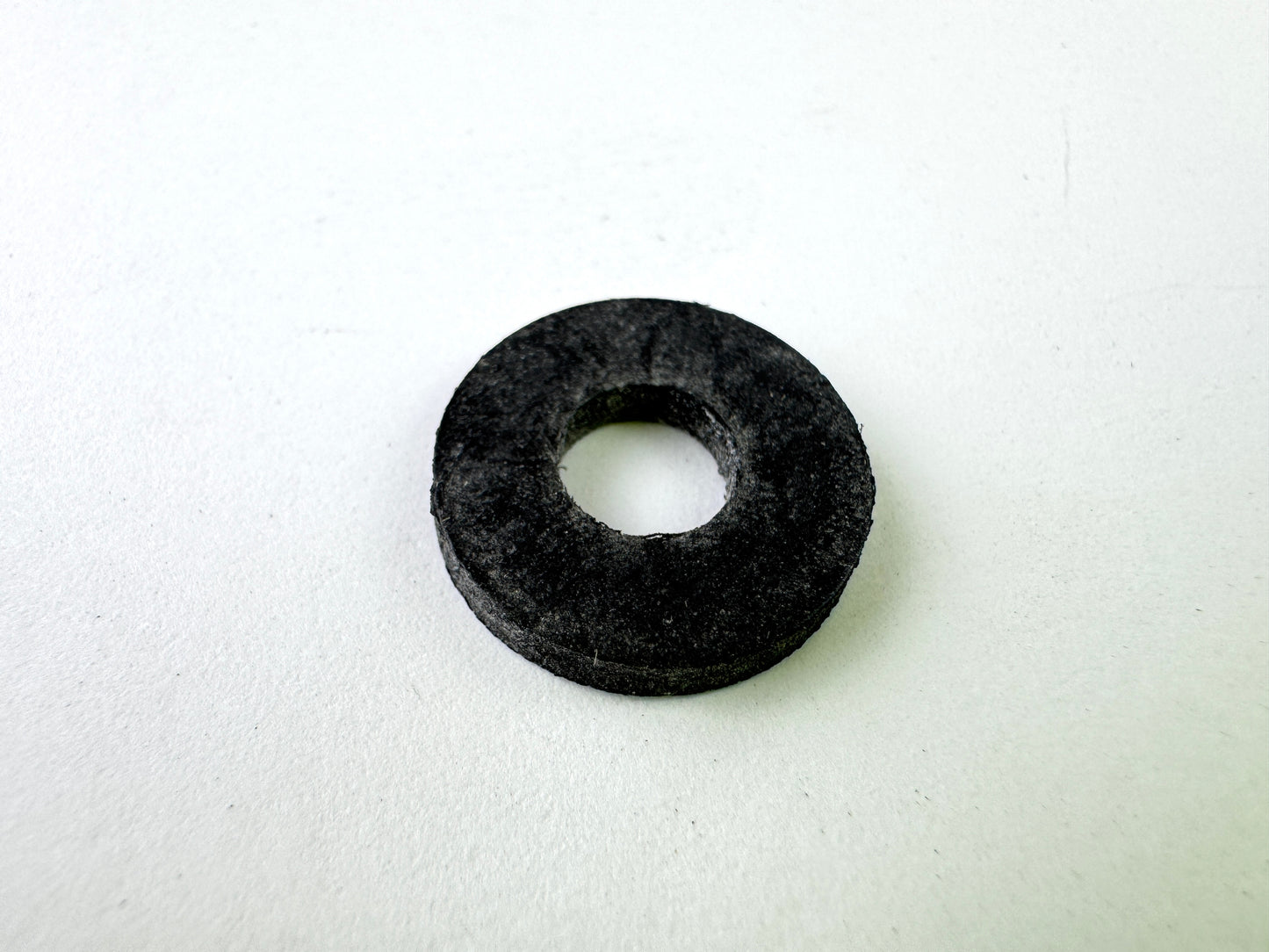 60-0985 - RUBBER WASHER - ODDIE STUD