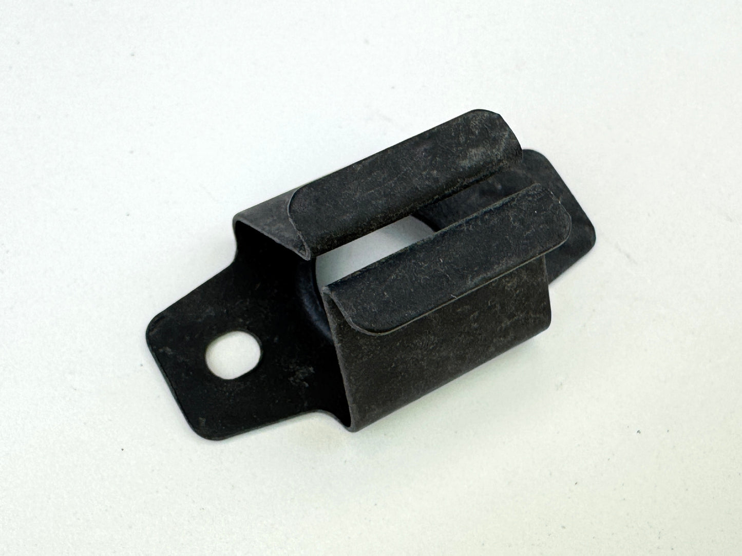 68-9115 - BRACKET - ODDIE STUD - BSA SIDE COVER