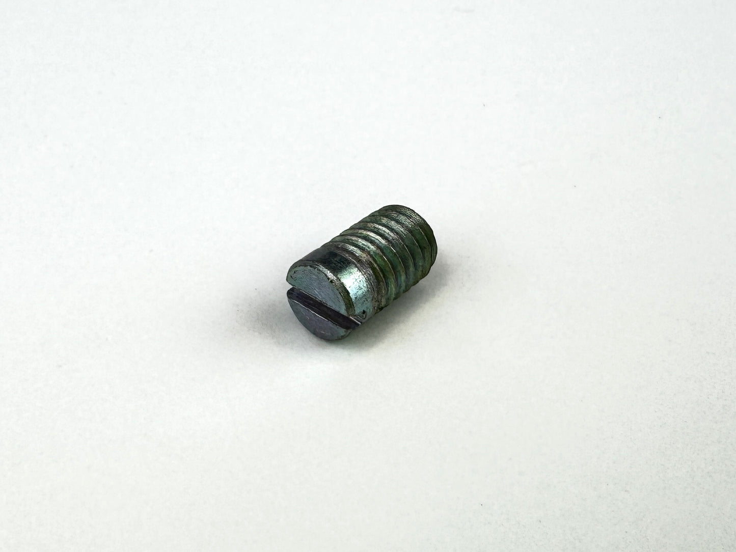 21-7028 - SCREW - GRUB - BRACKET TO CARB -1978