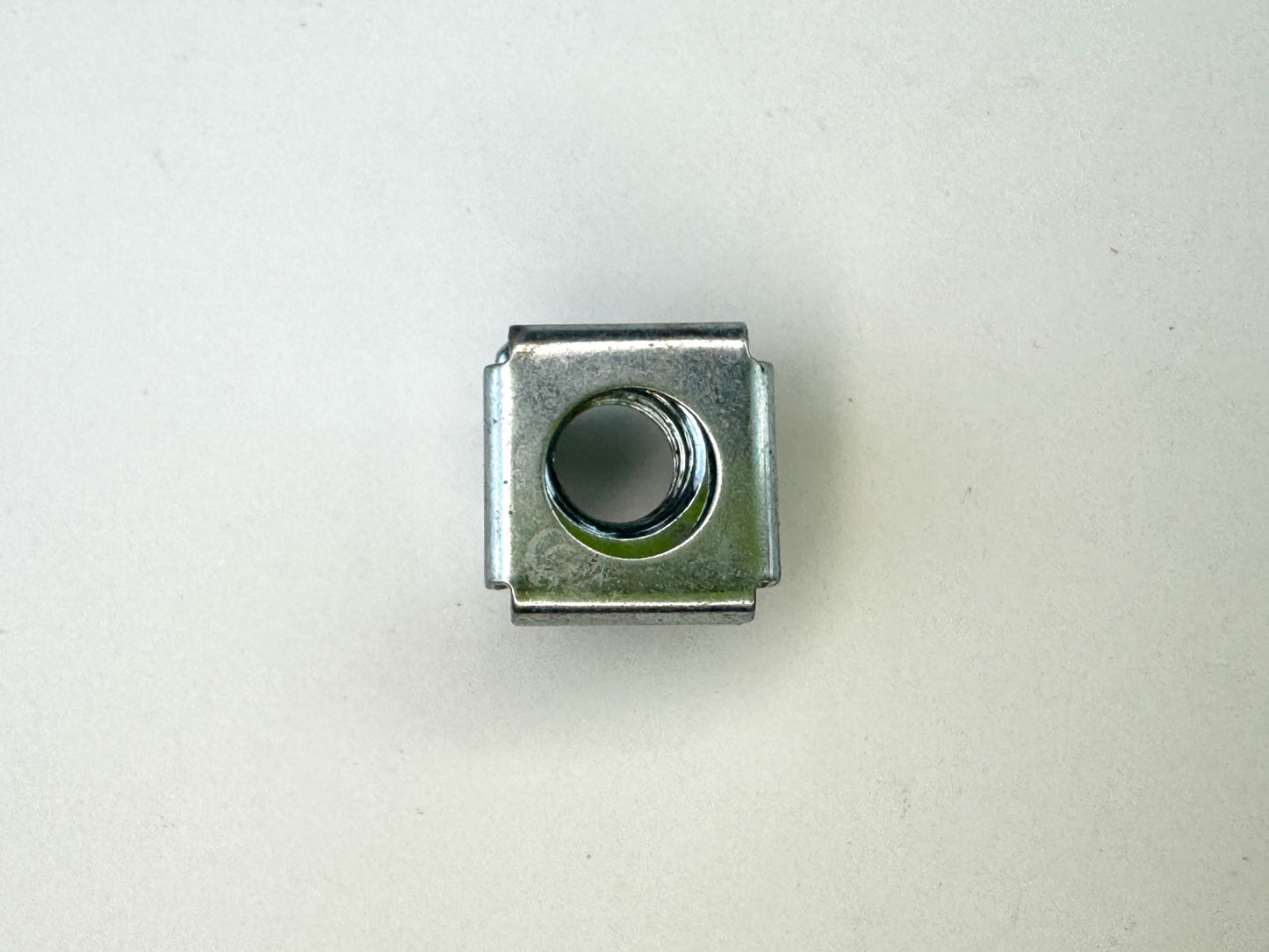 83-0222 - NUT - 1/4-28 - PANEL KNOB - TRI 68/70