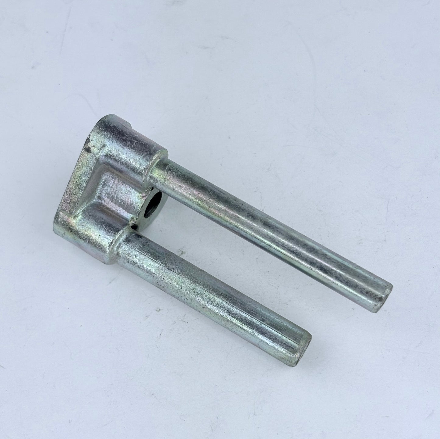 71-7013 - OIL JUNCTION BLOCK - T140/TR7