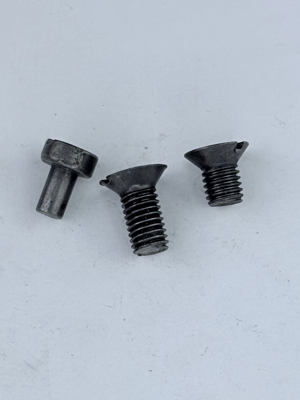 57-1713 - Clutch Activator Screw, 1/4-26" - Countersunk