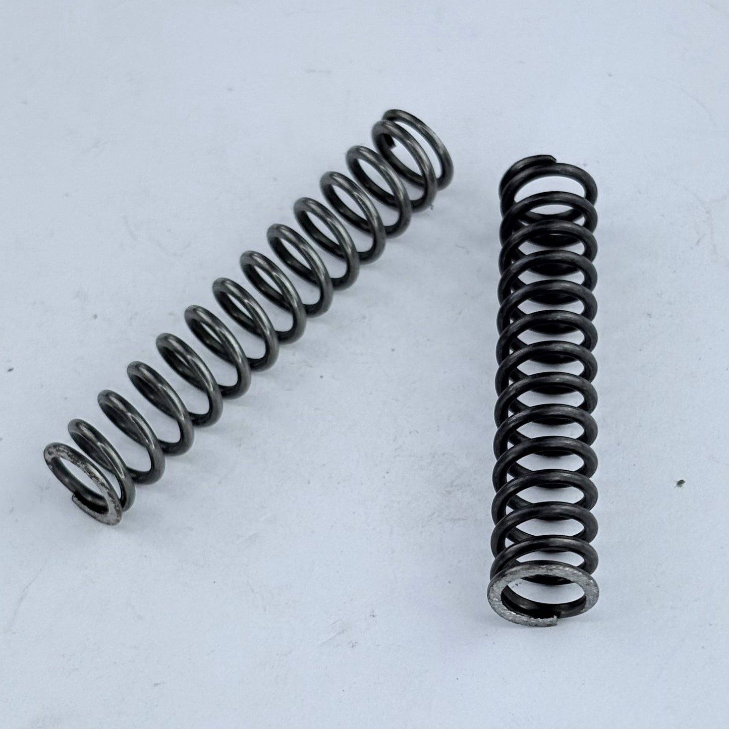 57-1877 - SPRING - GEAR CHANGE HOUSING