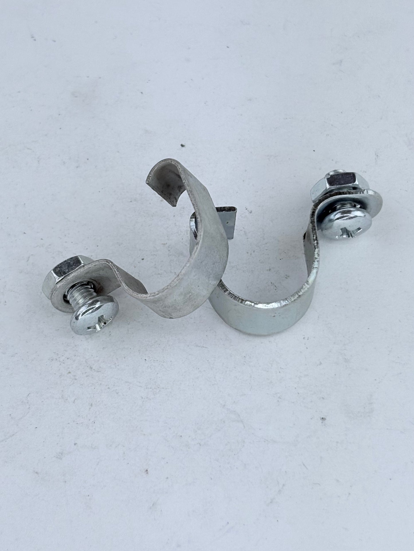 83-1615 - CLIP - BREATHER HOSE