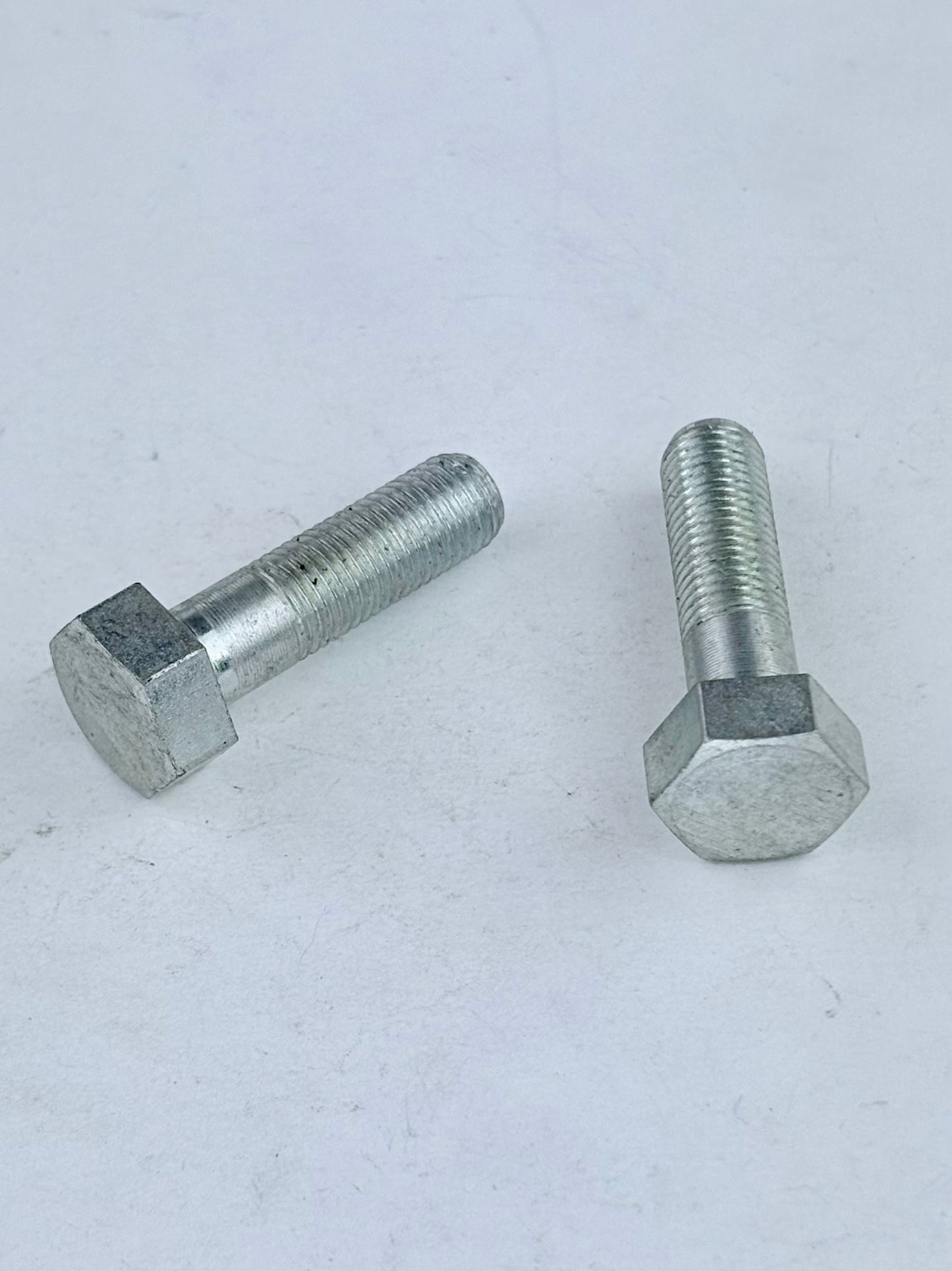 82-4531 - OIL TANK BOLT - 5/16-26 X 1/18"