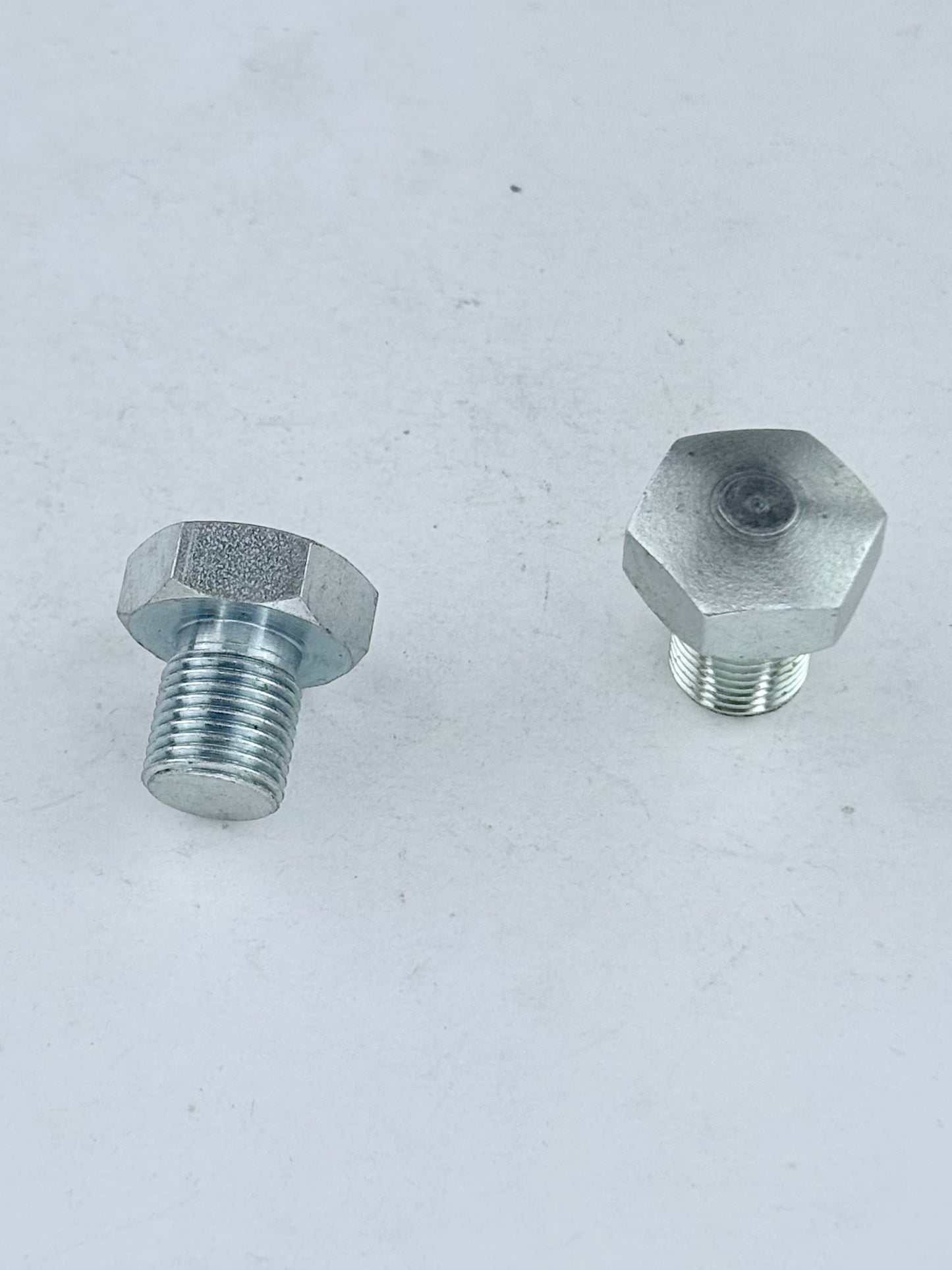 82-1792 - PLUG - OIL TANK DRAIN - 3/8-26 - PRE-UNIT