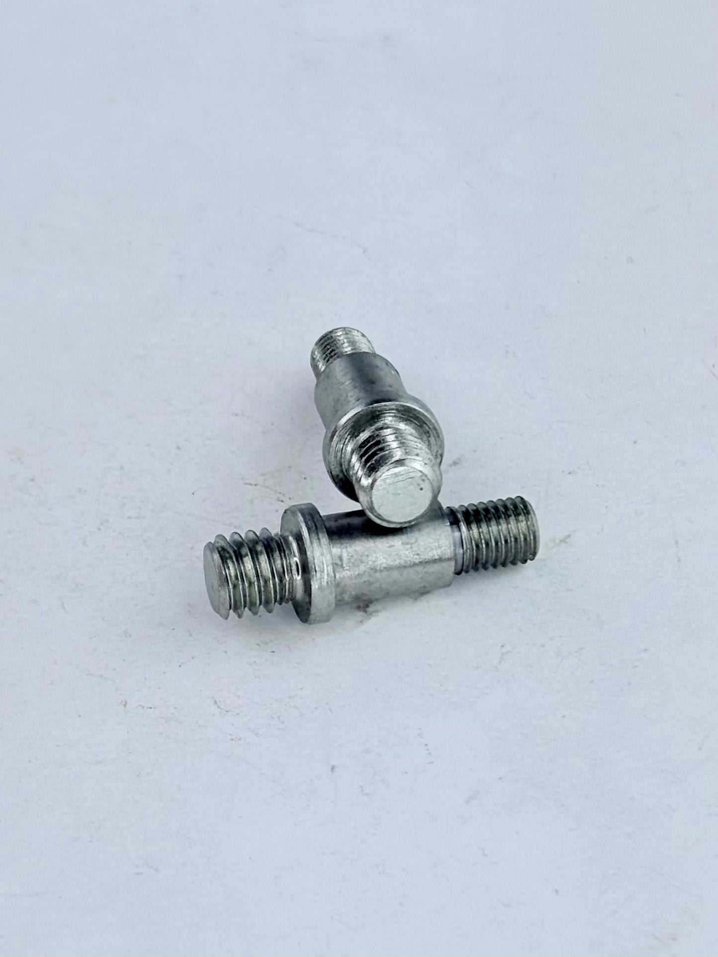21-1996 - STUD - STEPPED - TR6/TR7