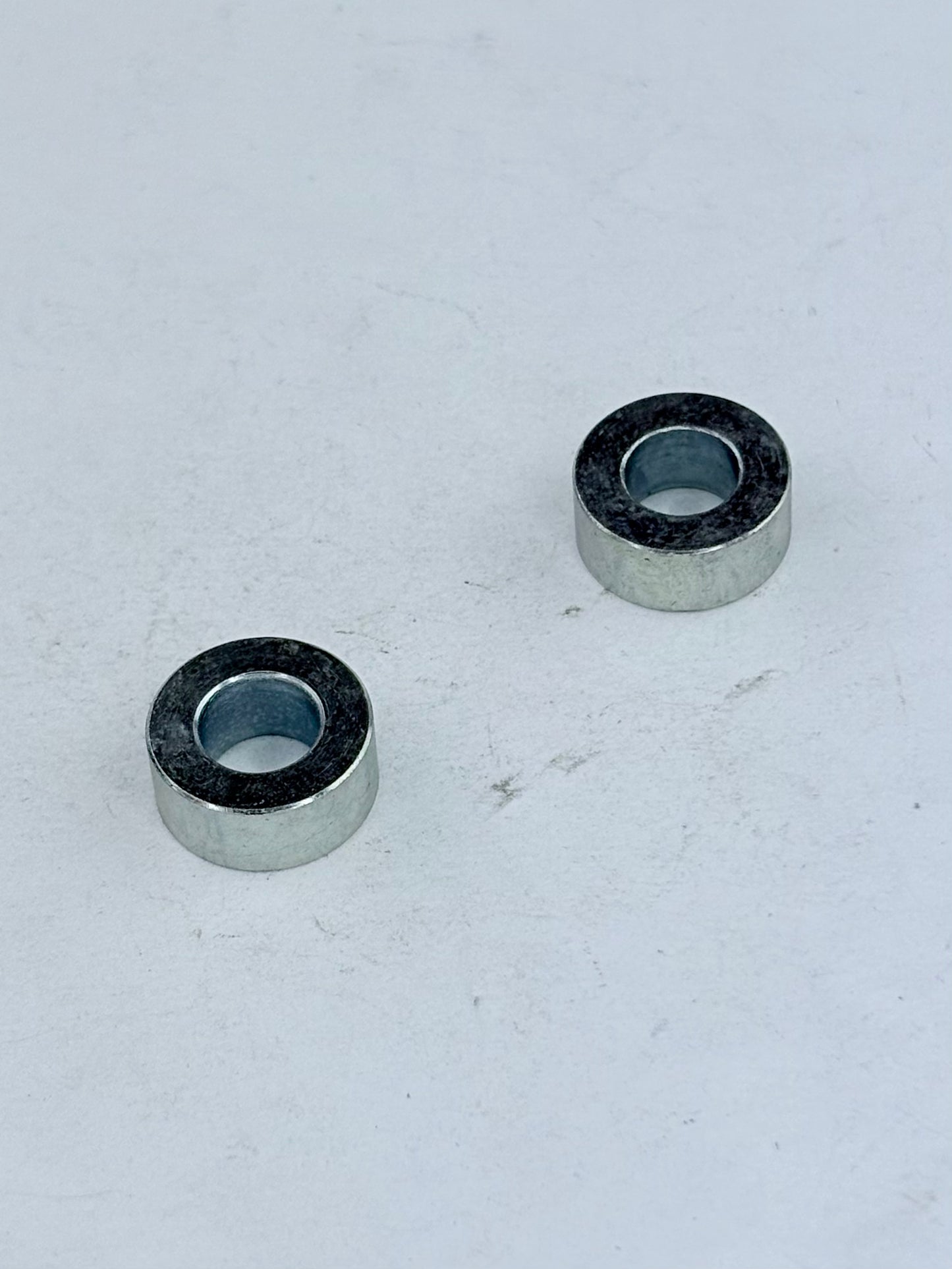 82-3069 - DISTANCE PIECE -  TOP MOTOR MOUNTS
