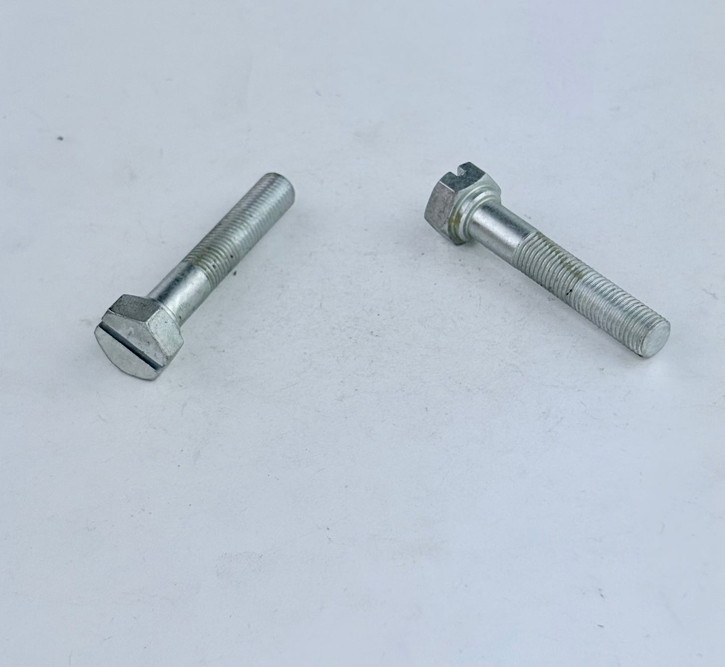 70-0536 - BOLT - BATTERY CARRIER STRAP SWIVEL