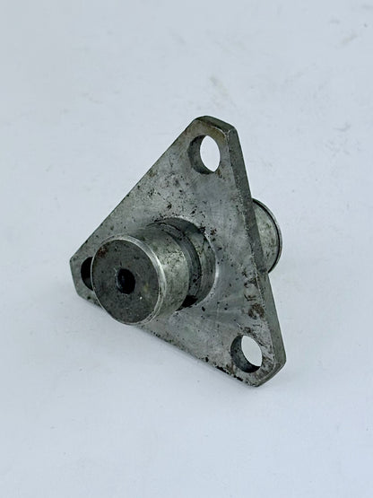 71-2250 - SPINDLE - INTERMEDIATE TIMING GEAR - TRIUMPH TRIPLES