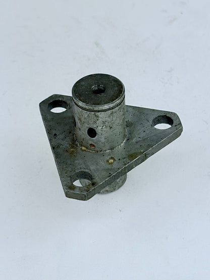 71-2250 - SPINDLE - INTERMEDIATE TIMING GEAR - TRIUMPH TRIPLES