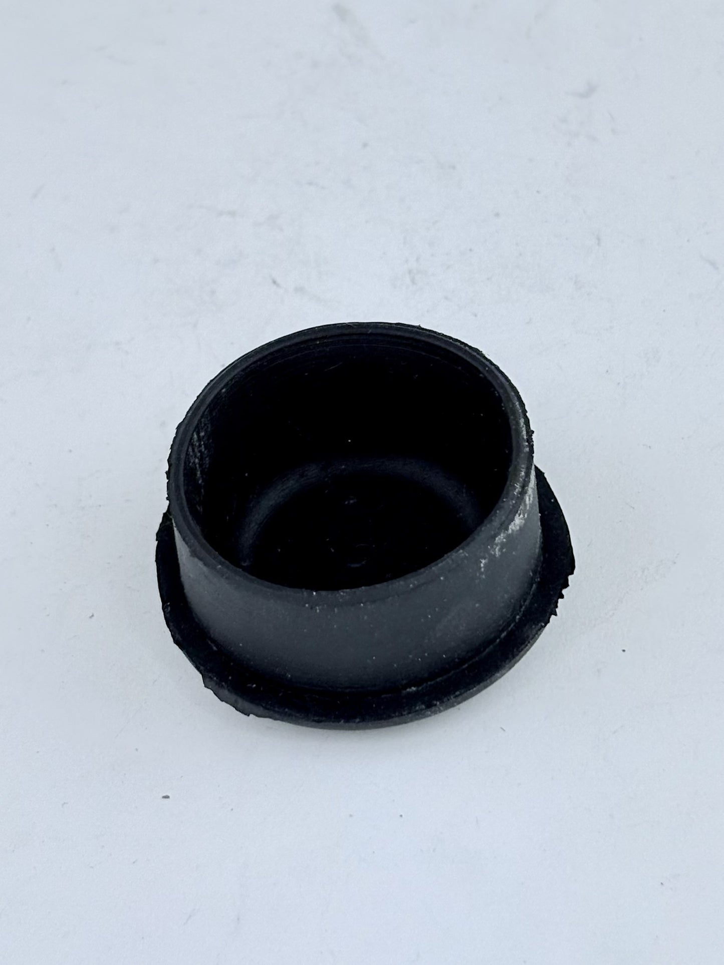 40-8107 - GROMMET - FUEL TANK - BSA