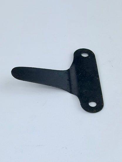 82-9381 - CLIP - TANK BADGE - TRIDENT
