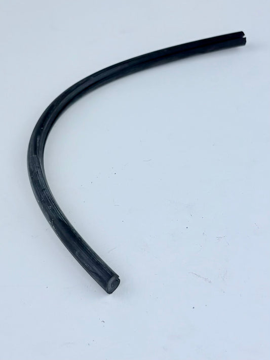 83-3213 - BEADING - TAIL LAMP
