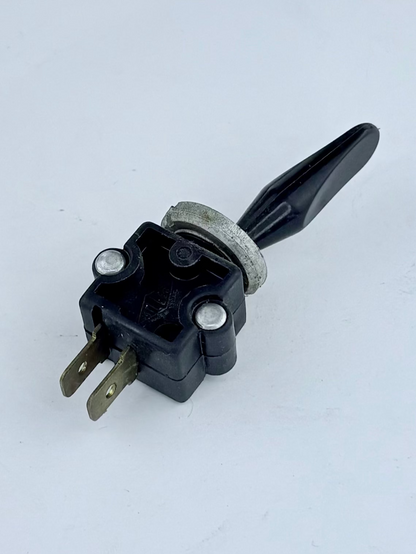 60-7102 - SWITCH - TOGGLE (ON/OFF) - MILLER