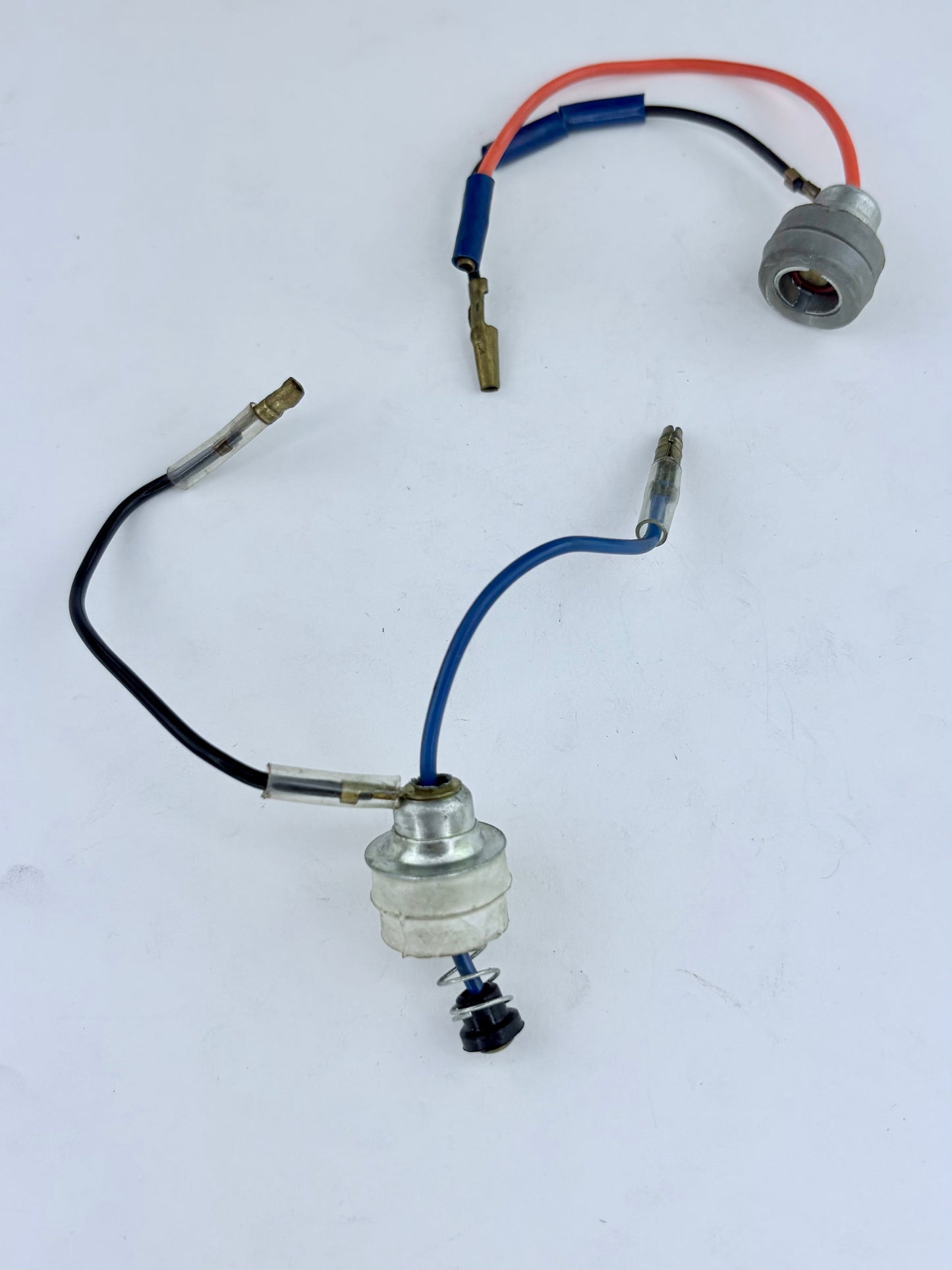 554710 - BULB HOLDER - PILOT LIGHT