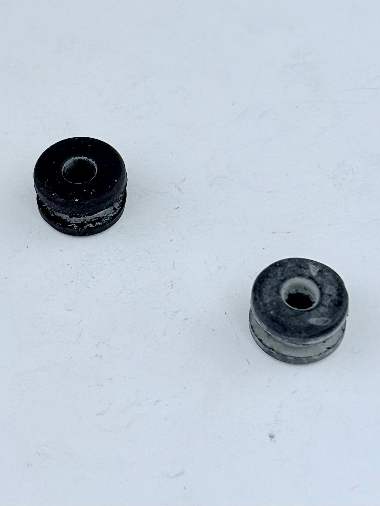 60-3161 - GROMMET - SIDE PANEL & HORN