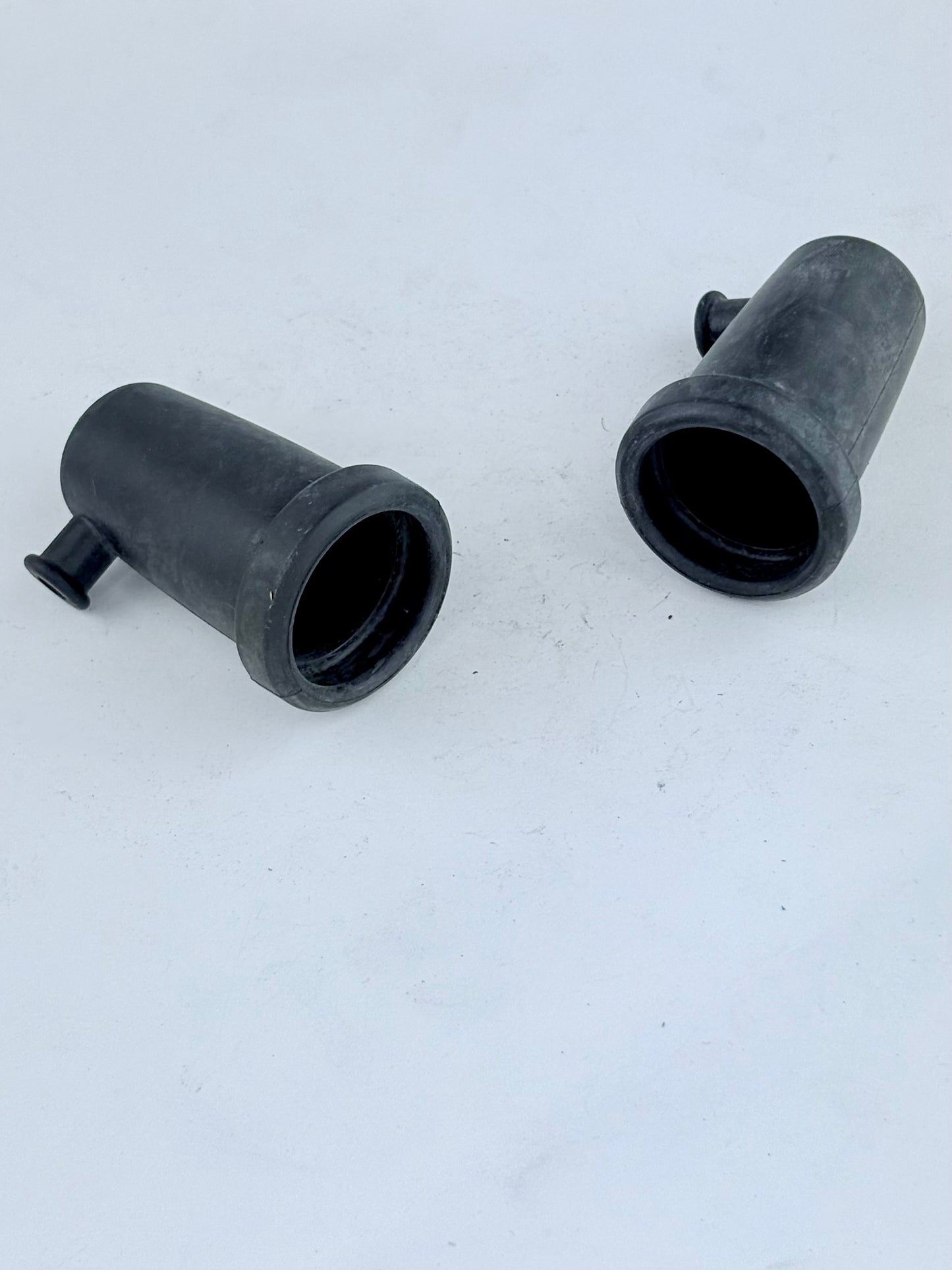 71-2930 - RUBBER COVER - OIL PRESSURE SWITCH