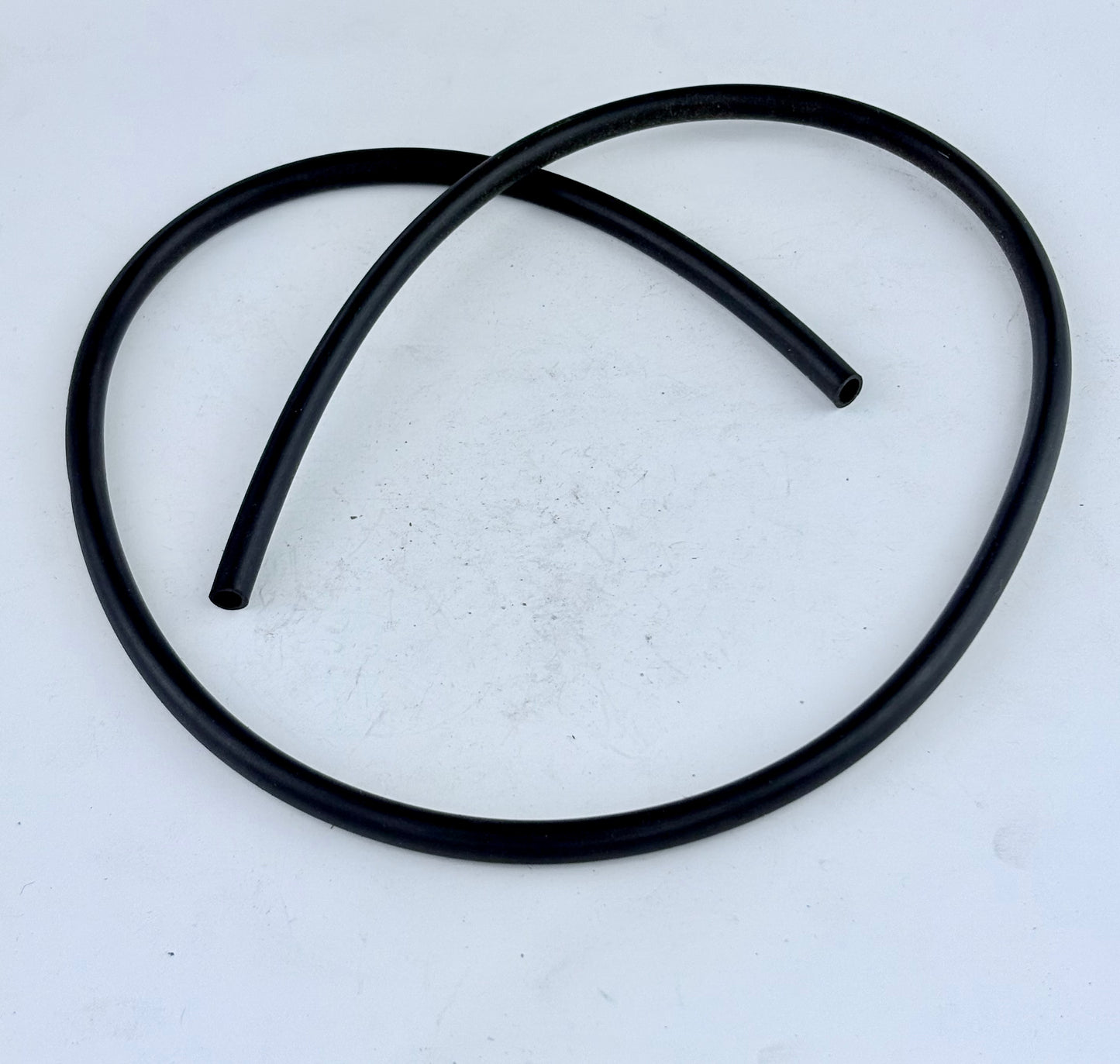 83-7352 - PIPE - REAR CHAIN OILER