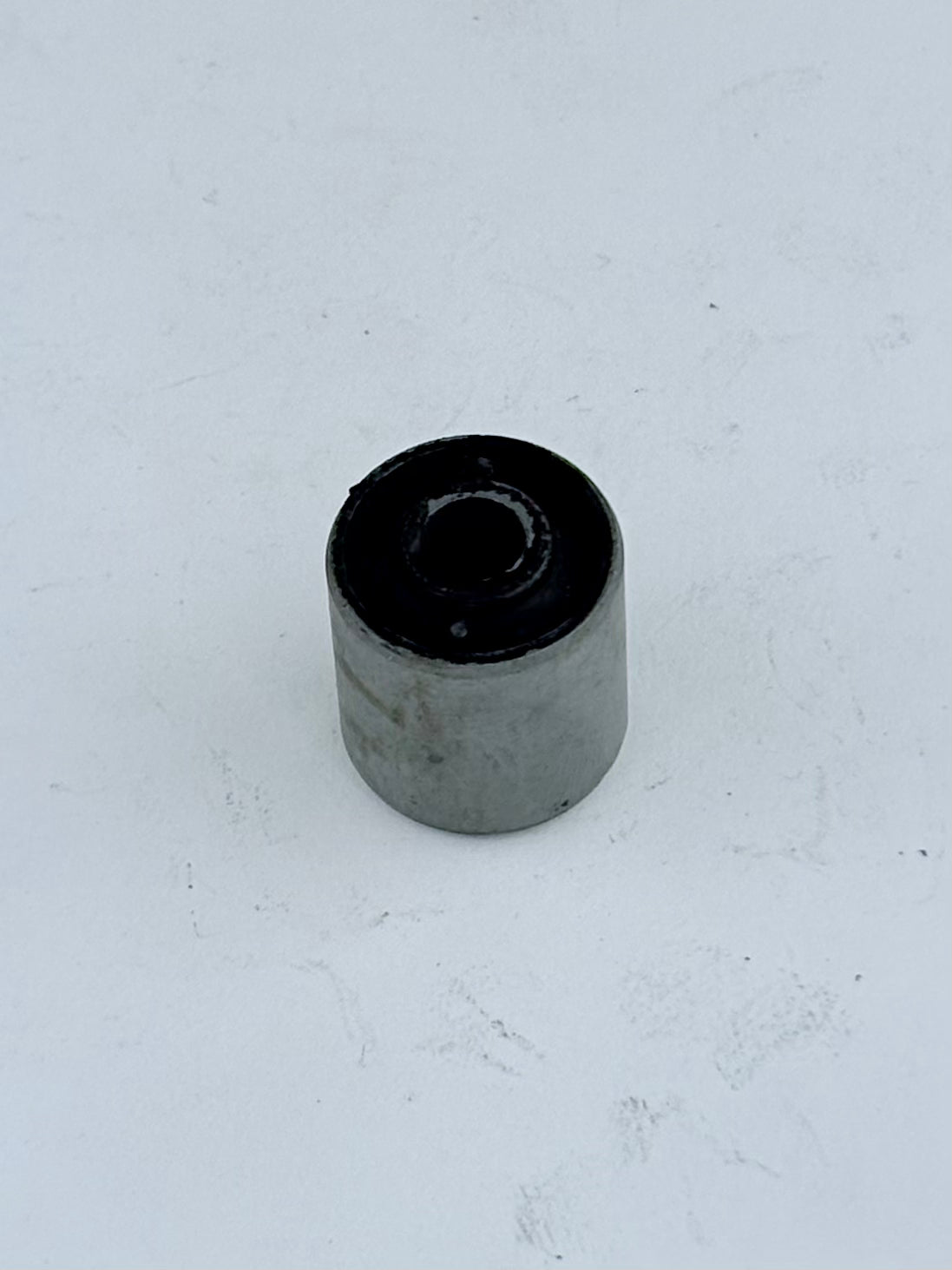 97-1087 - RUBBER BUSHING - INSTRUMENT BRACKET MOUNT (EARLY)